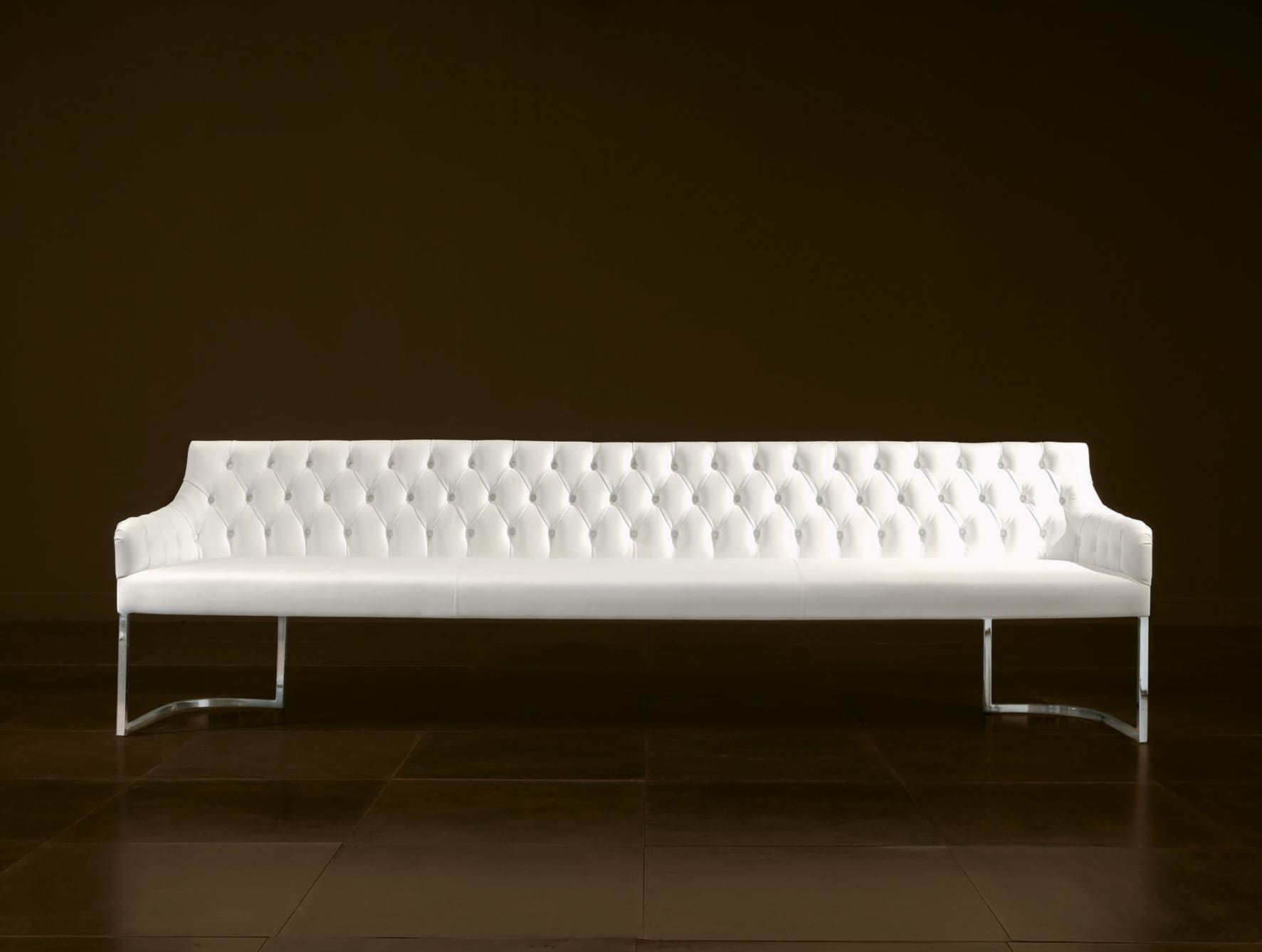 Itaca modern luxury banquette with white leather