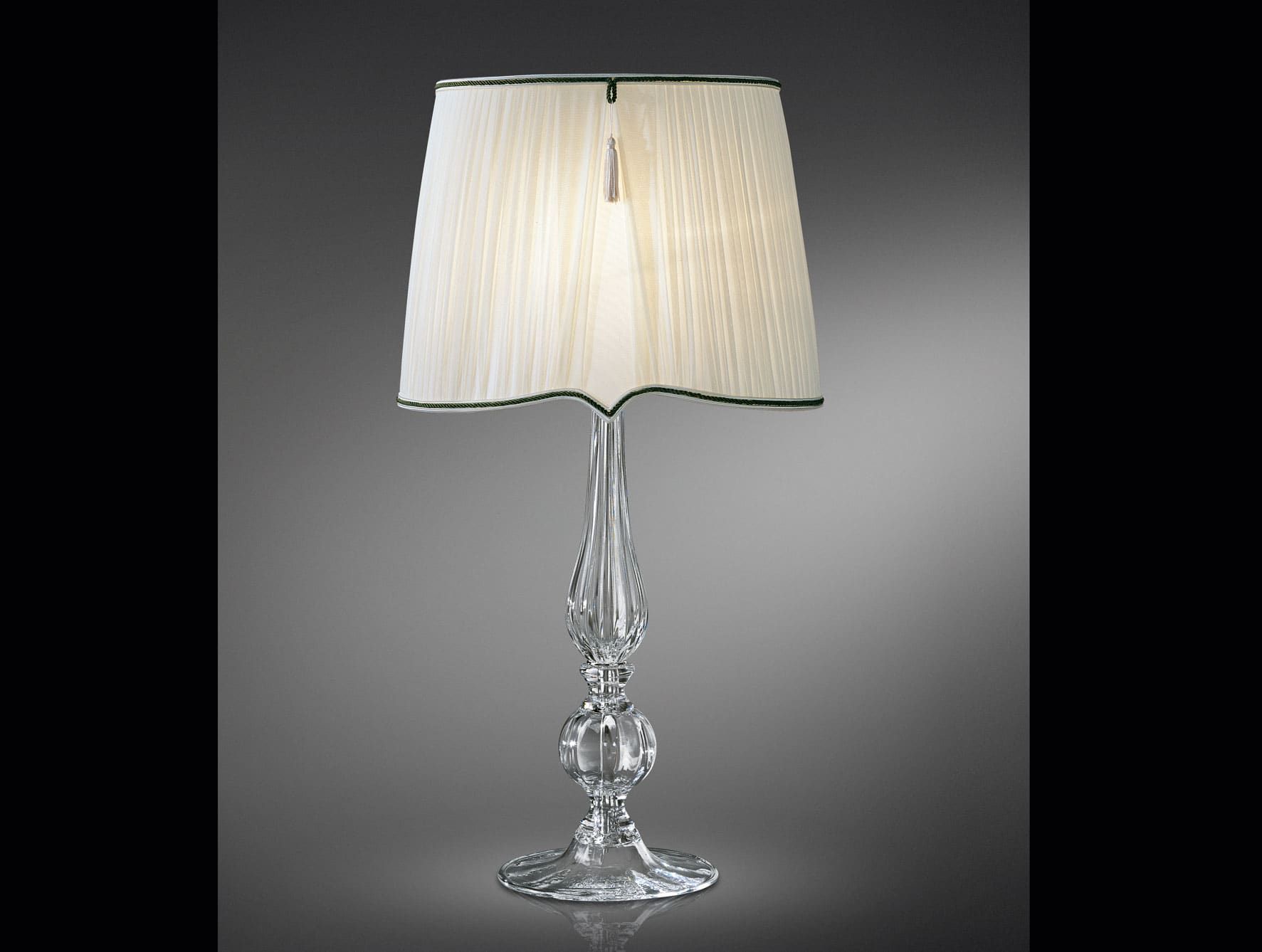 8037 modern Italian table lamp with clear glass