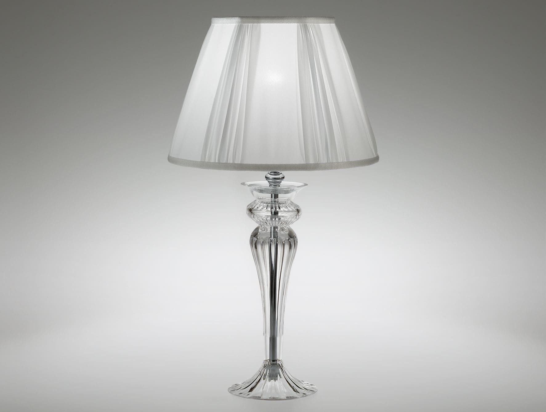 8111 modern Italian table lamp with clear glass