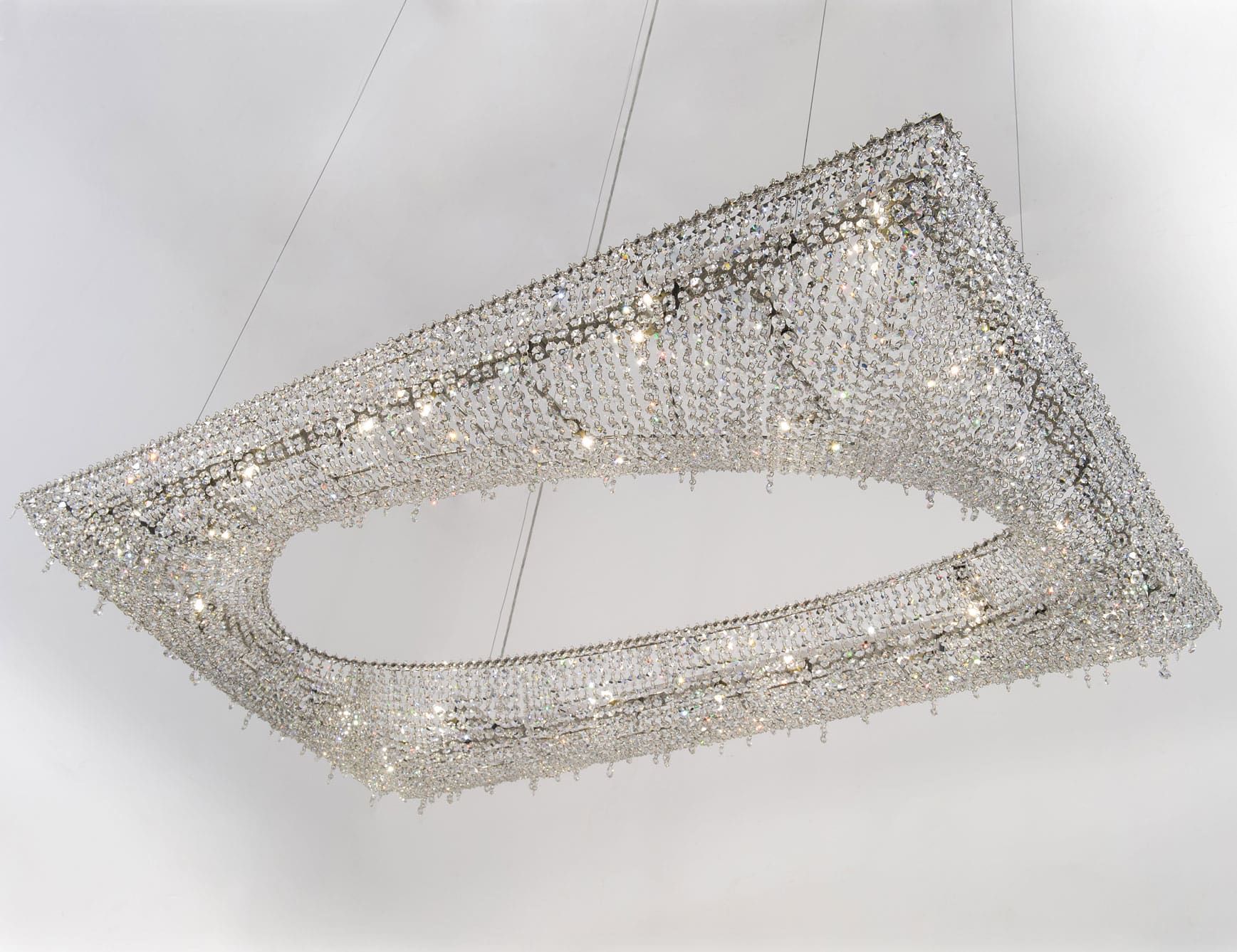 Artikoi classic luxury hanging light with clear crystal