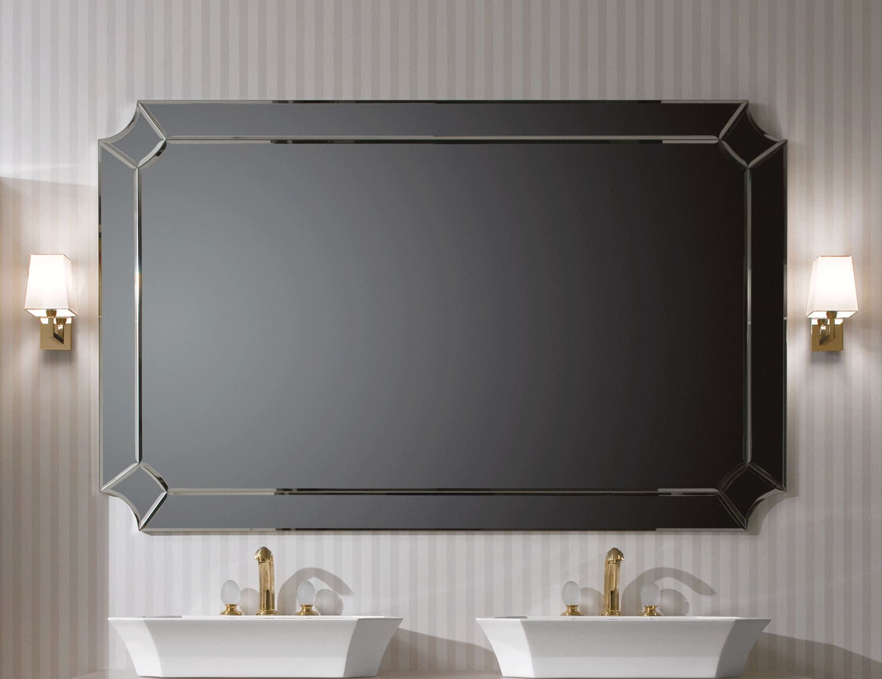 Daphne modern Italian bathroom mirror with glass