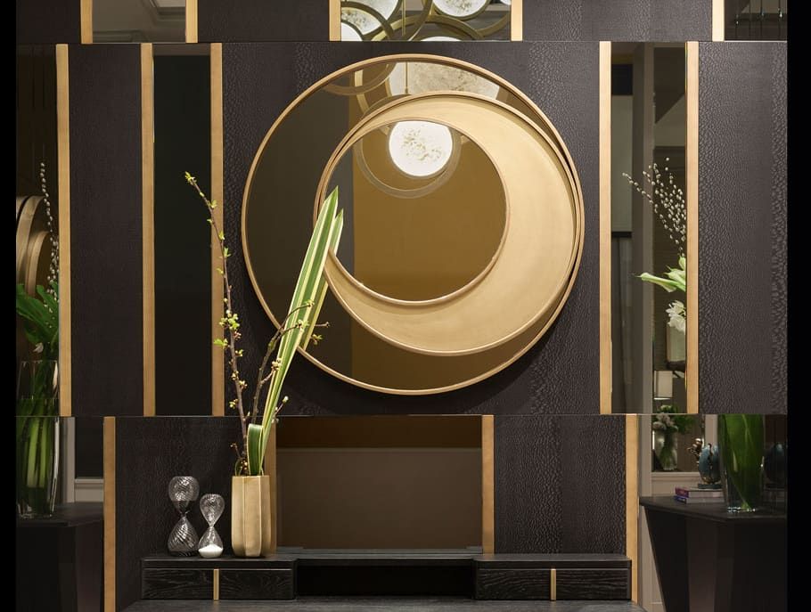 Eclisse modern luxury mirror with gold metal