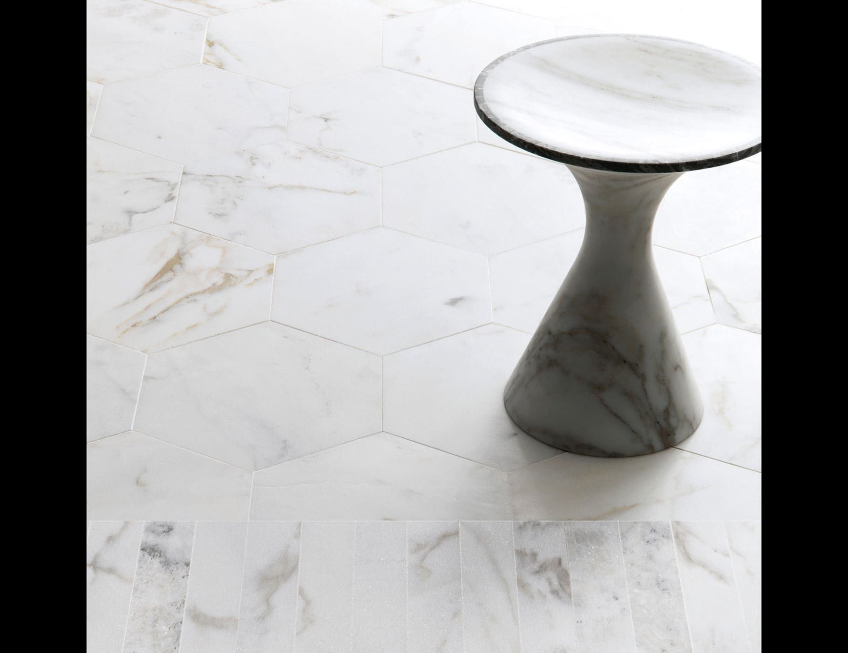 Hana 05 contemporary Italian tiles with white Calacatta marble