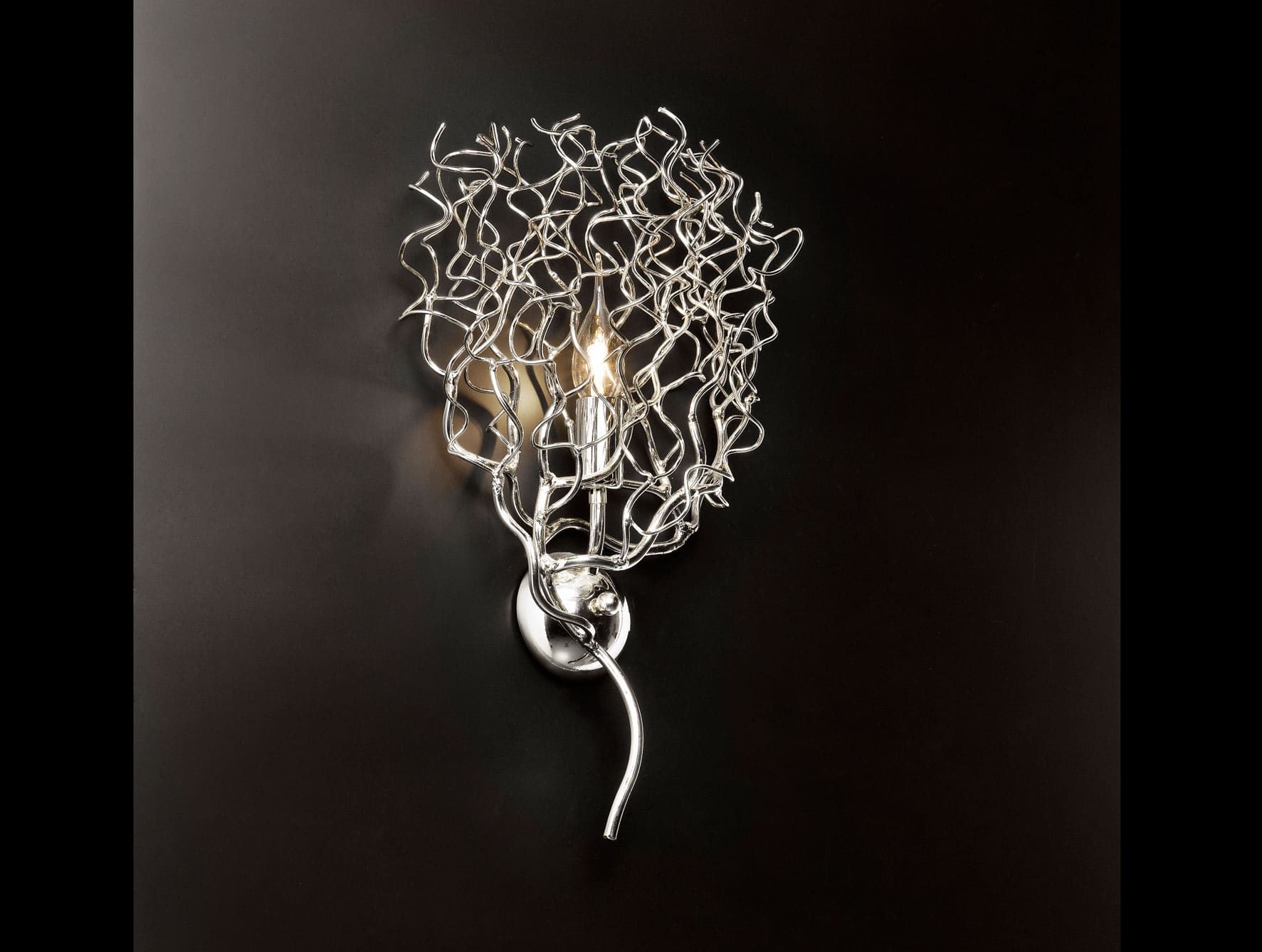 Hollywood Collection modern Italian sconce with silver metal