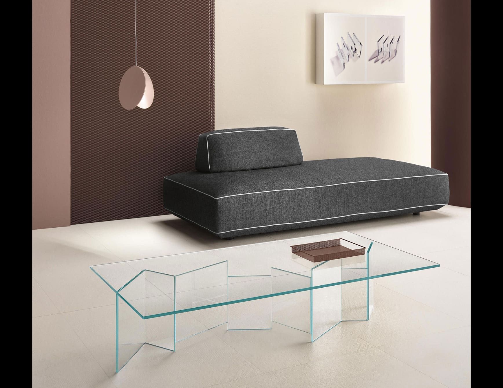 Metropolis contemporary Italian coffee table with clear glass
