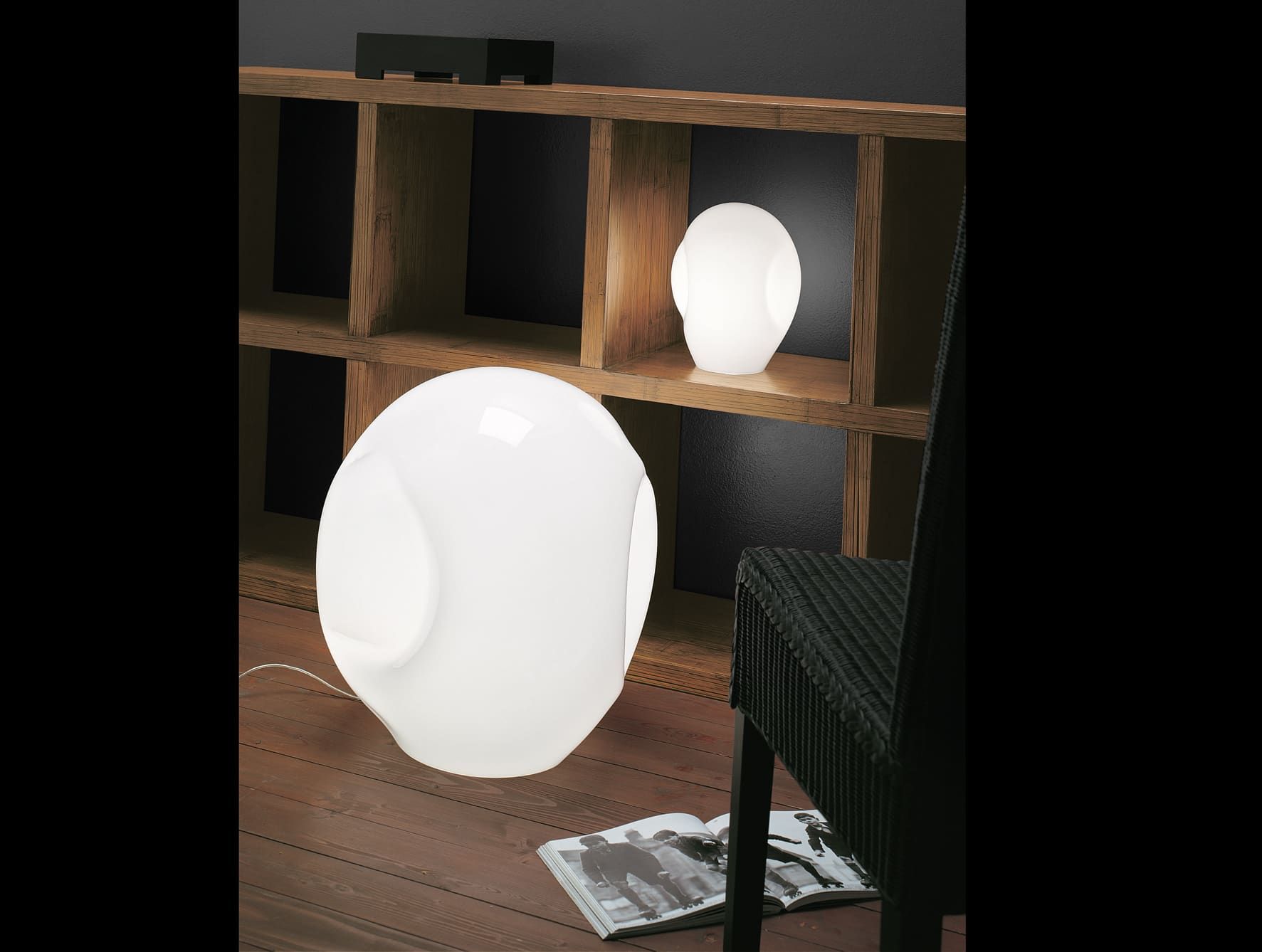 Munega modern luxury table lamp with white glass