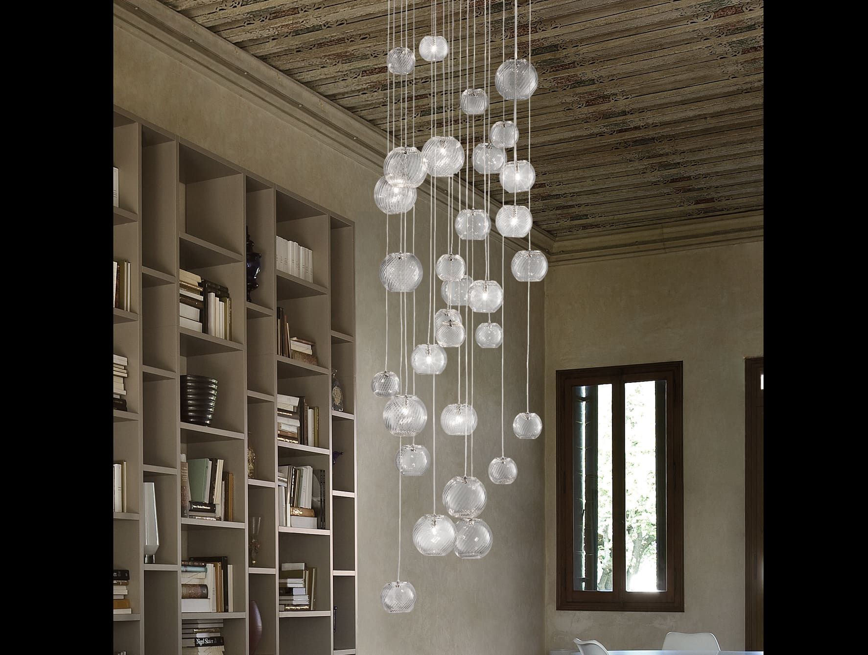 Oto modern luxury hanging light with clear murano glass