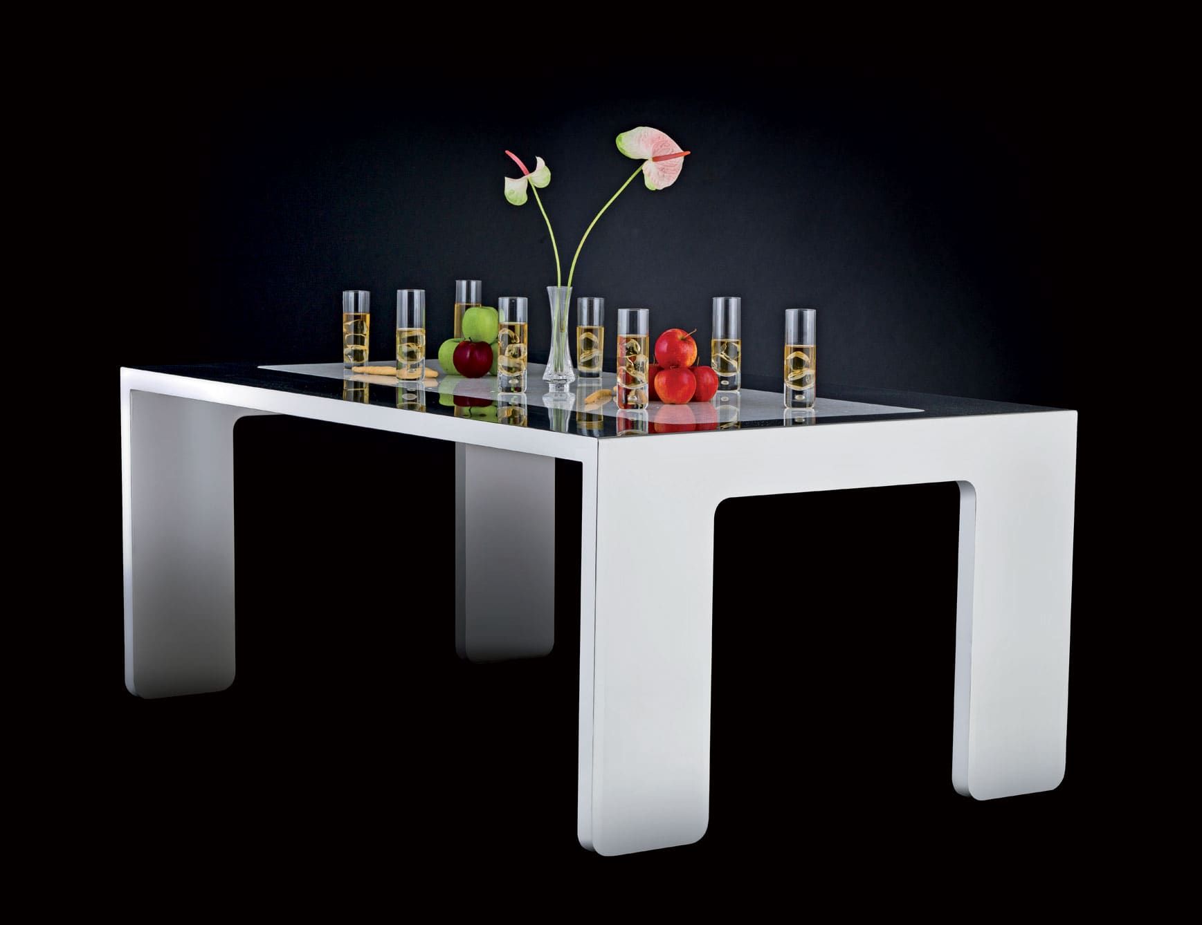 Rigo modern Italian table with white White marble