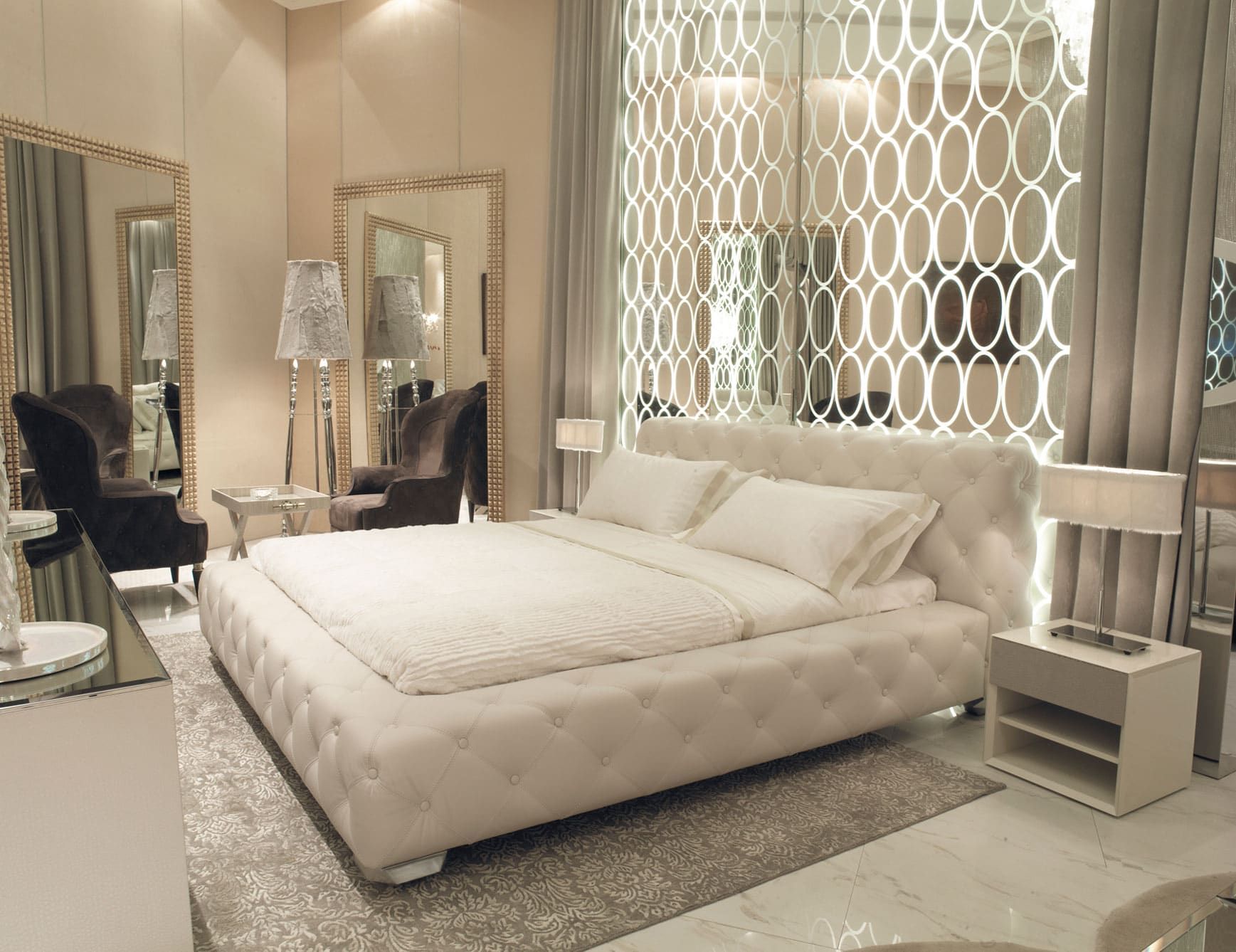Teodosio modern luxury bed with white fabric