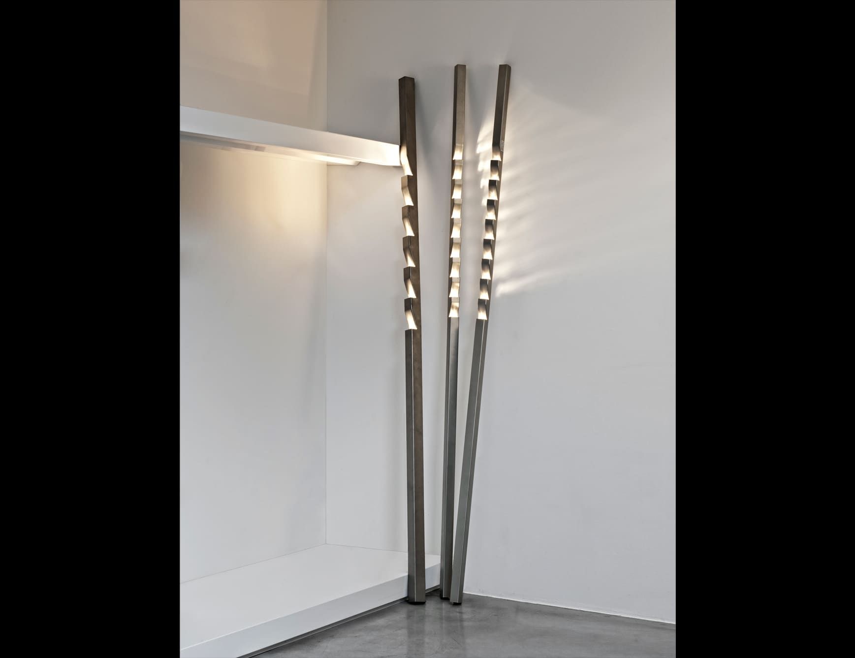 Zig Zag contemporary Italian floor lamp with nickel metal