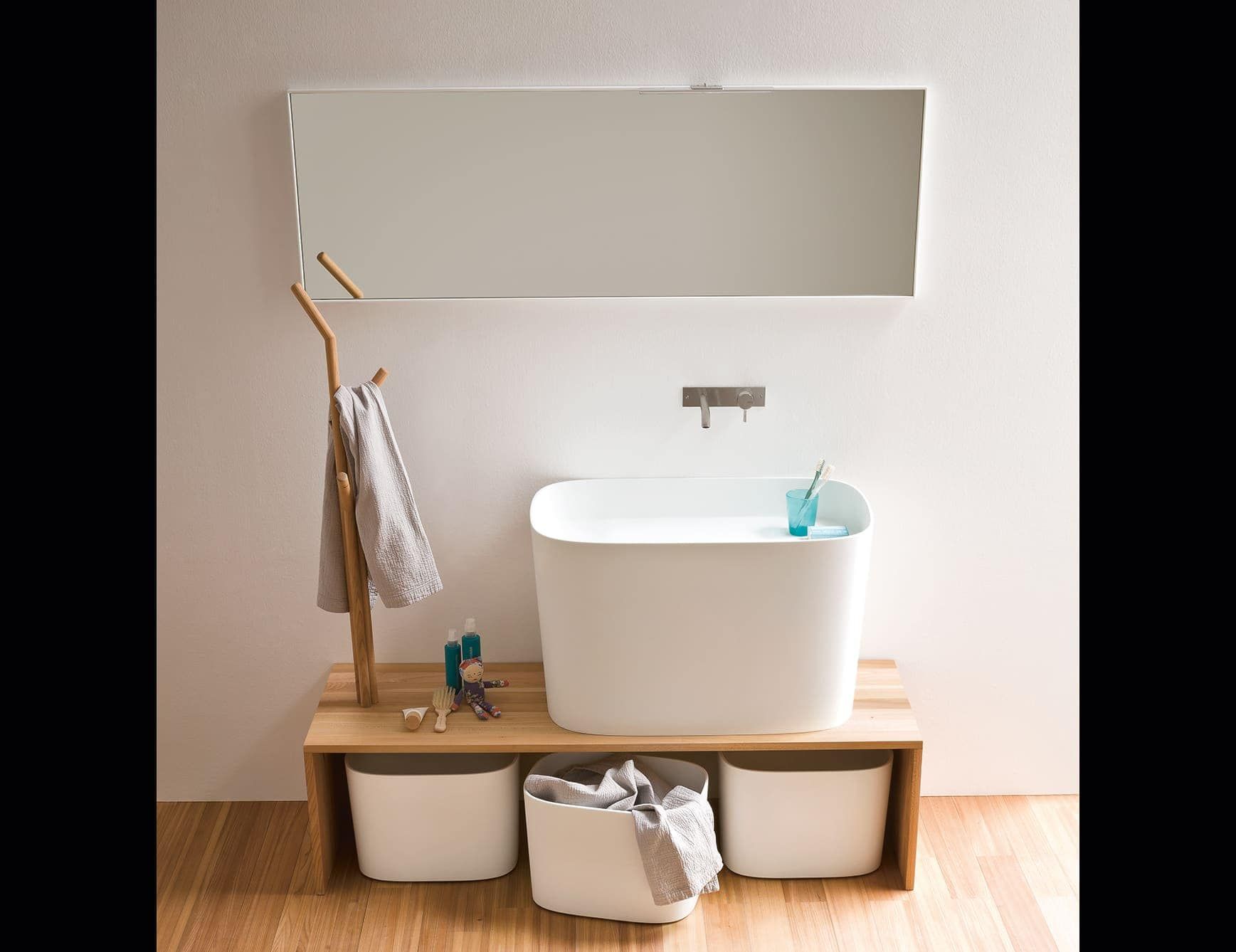 Fonte 10 contemporary Italian bathroom vanity with white corian
